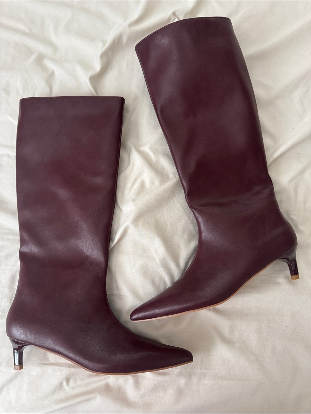 PrettyLittleThing Burgundy Pointed-Toe Knee high Boots